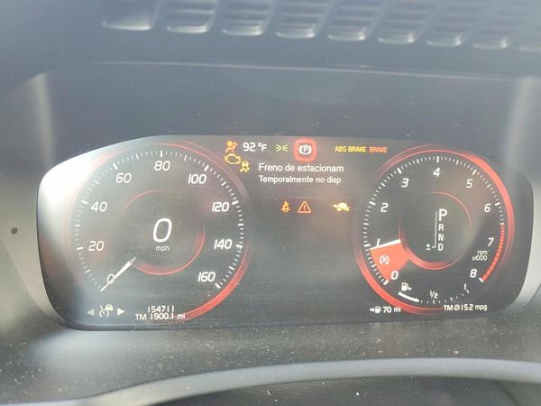 2017 VOLVO XC90 Momentum
