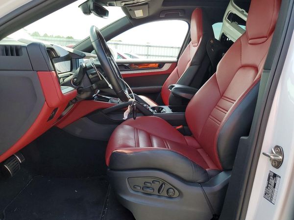 2024 PORSCHE CAYENNE S Coupe