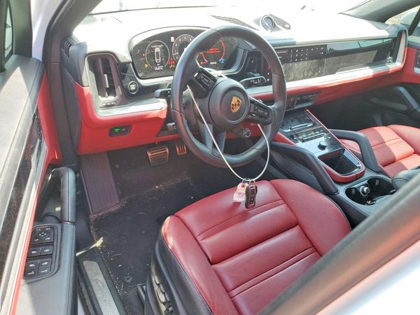 2024 PORSCHE CAYENNE S Coupe