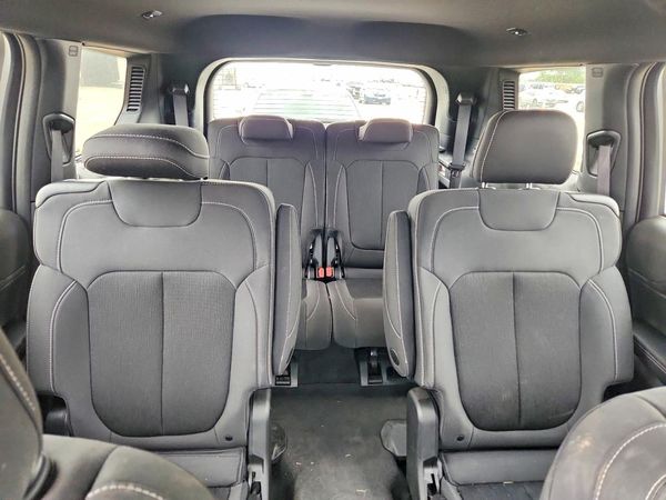 2025 JEEP GRAND CHEROKEE Laredo, Altitude