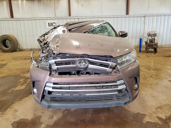 2017 TOYOTA HIGHLANDER