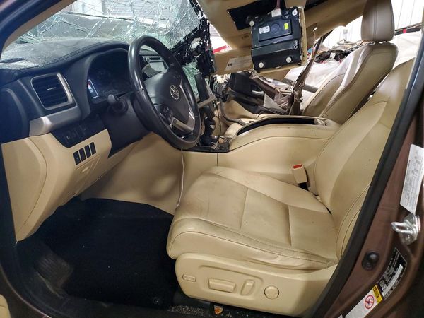 2017 TOYOTA HIGHLANDER