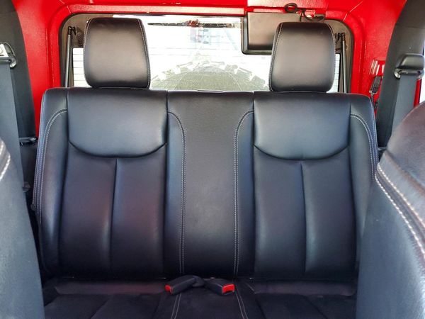 2015 JEEP WRANGLER SAHARA 4X4