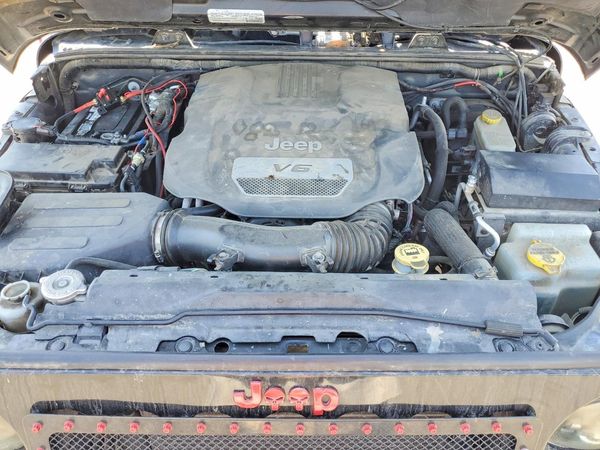 2015 JEEP WRANGLER SAHARA 4X4