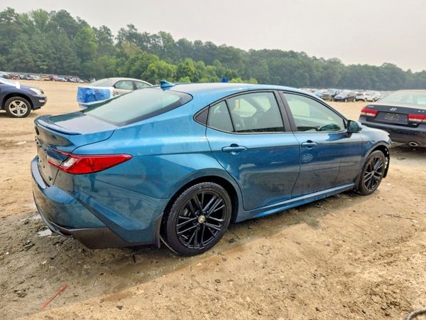 2025 TOYOTA CAMRY