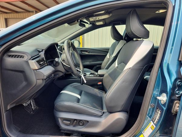 2025 TOYOTA CAMRY