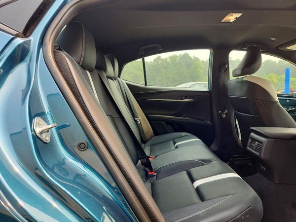 2025 TOYOTA CAMRY