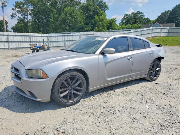 2014 DODGE CHARGER SE