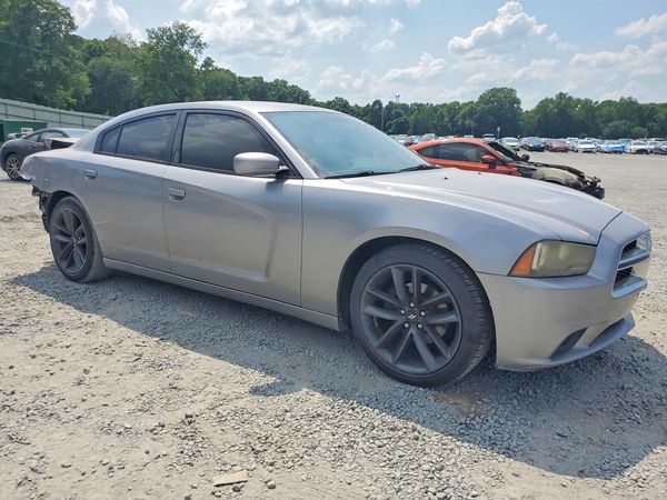 2014 DODGE CHARGER SE
