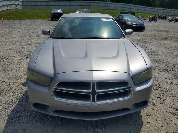 2014 DODGE CHARGER SE