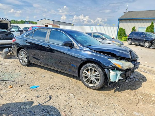 2017 TOYOTA CAMRY