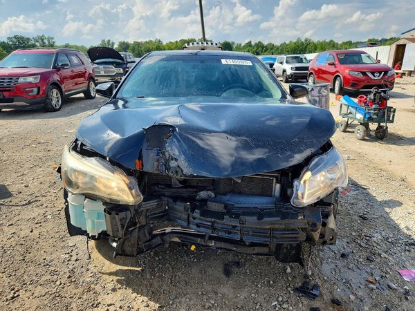 2017 TOYOTA CAMRY