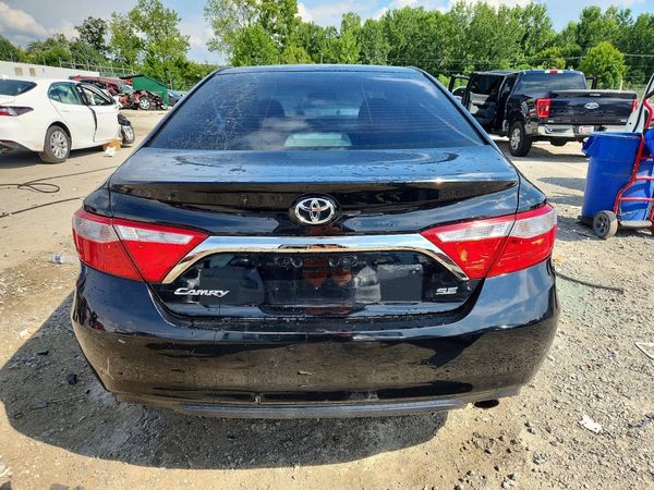 2017 TOYOTA CAMRY