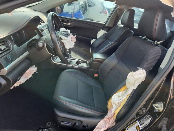 2017 TOYOTA CAMRY