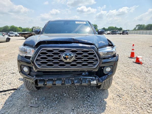 2022 TOYOTA TACOMA SR5