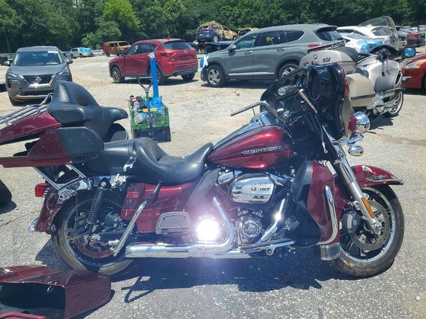 2017 HARLEY-DAVIDSON FL