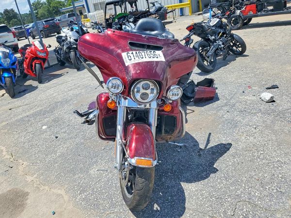 2017 HARLEY-DAVIDSON FL