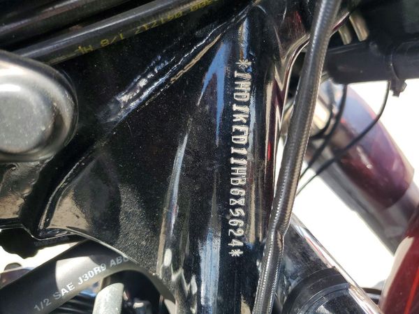 2017 HARLEY-DAVIDSON FL