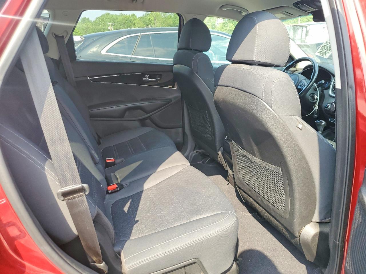 2018 KIA SORENTO L, LX