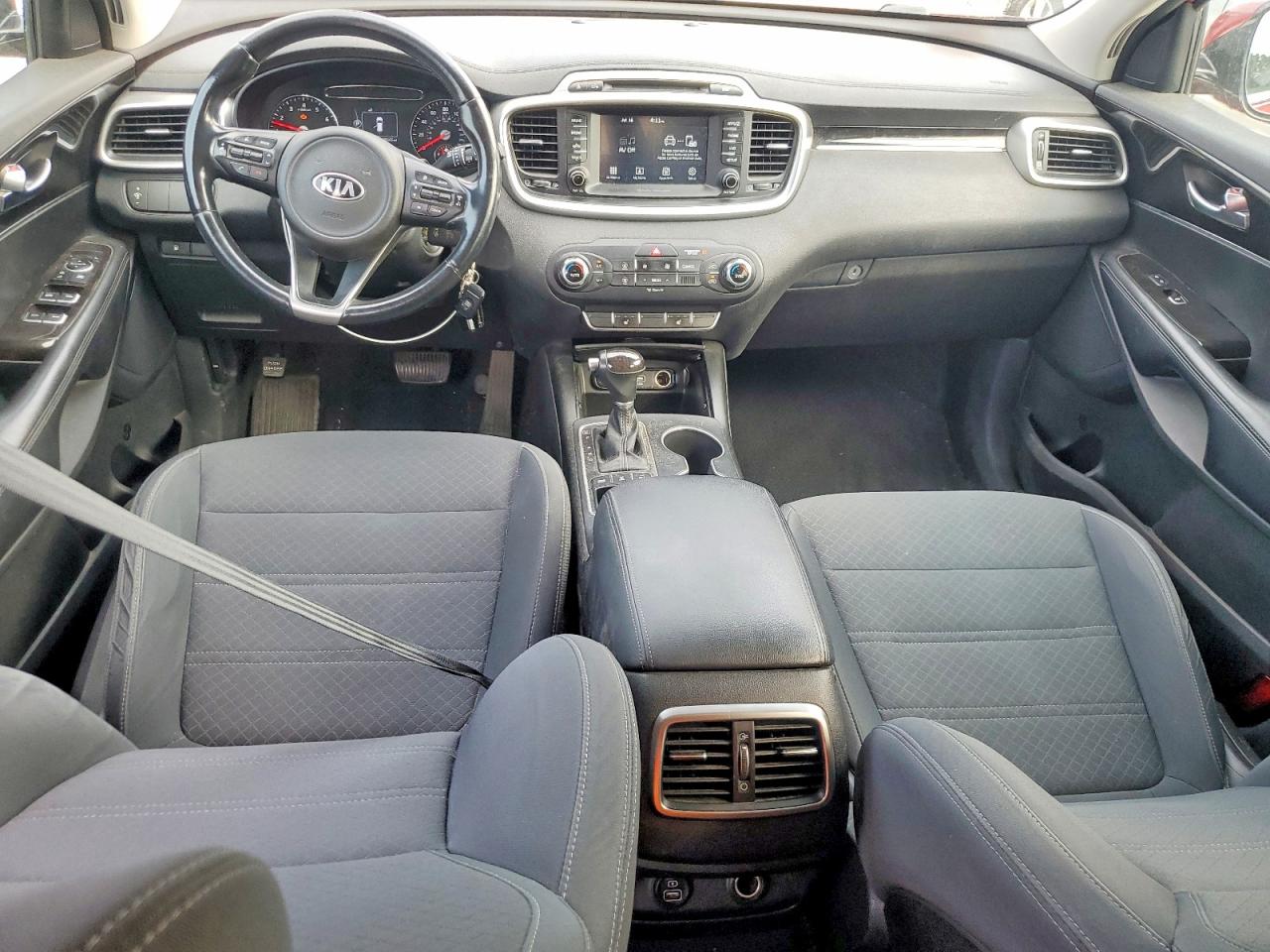 2018 KIA SORENTO L, LX