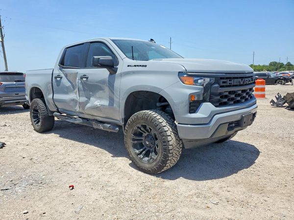 2024 CHEVROLET SILVERADO Custom