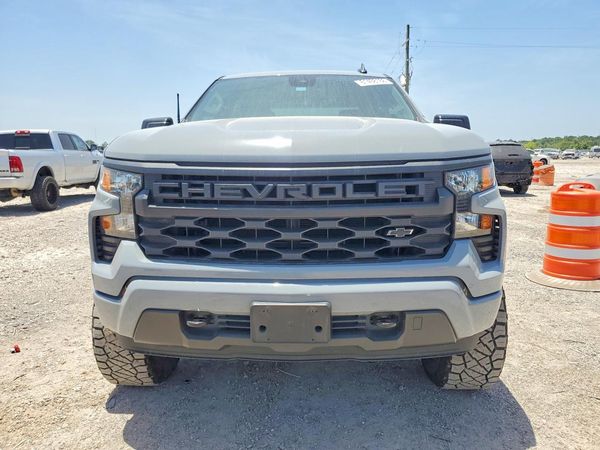 2024 CHEVROLET SILVERADO Custom