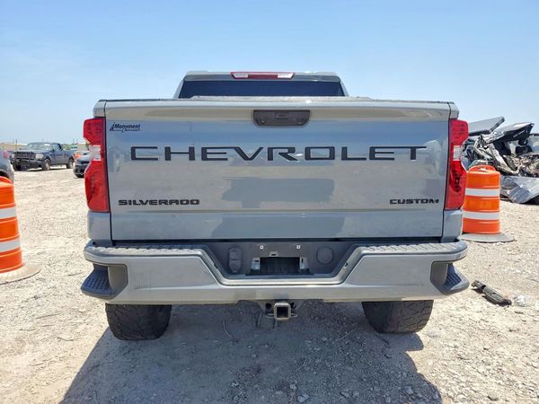 2024 CHEVROLET SILVERADO Custom