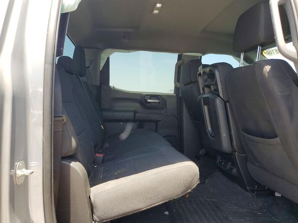 2024 CHEVROLET SILVERADO Custom