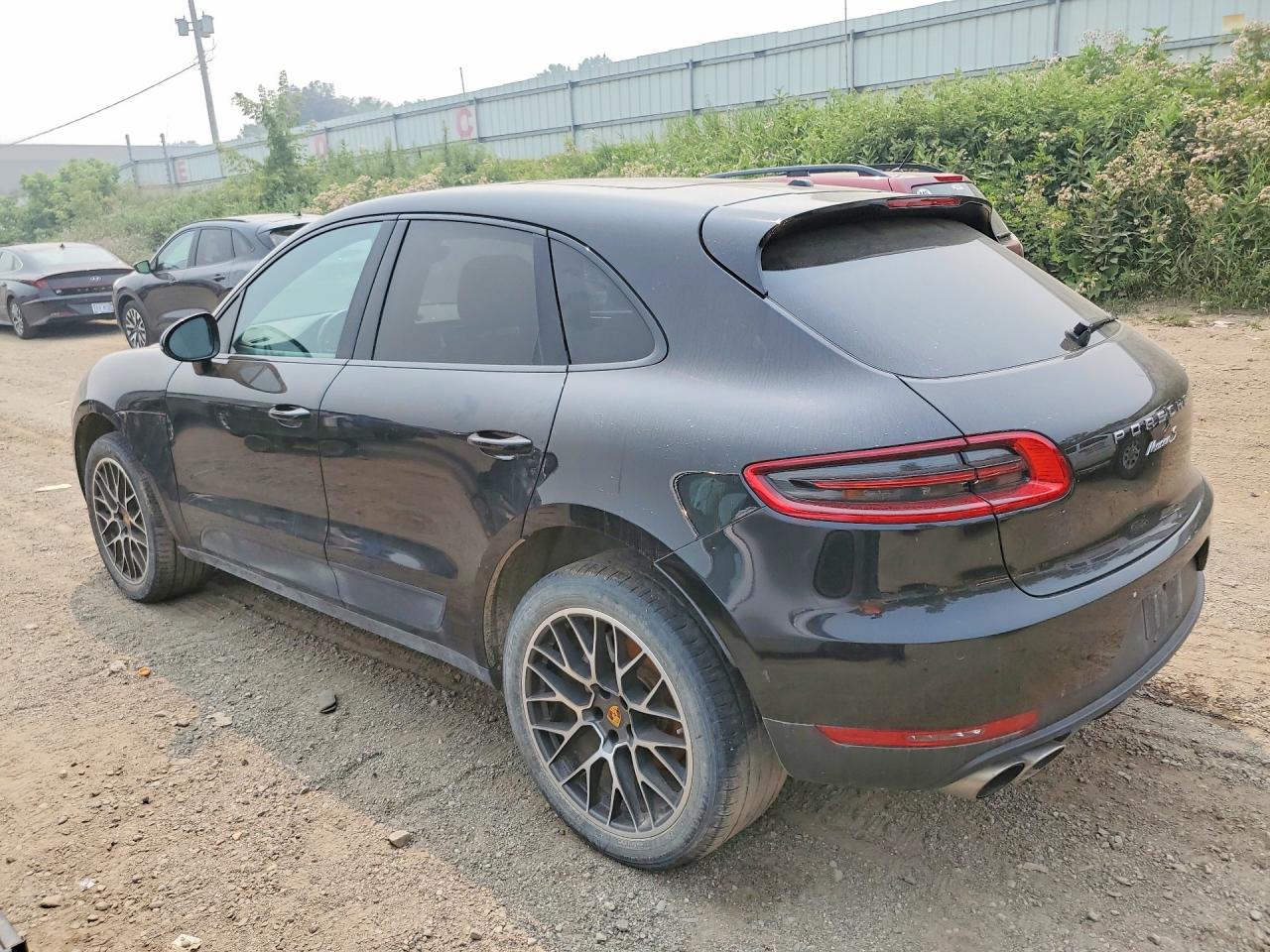 2015 PORSCHE MACAN