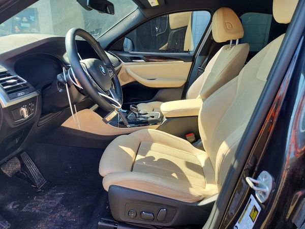 2024 BMW X4 xDrive30i