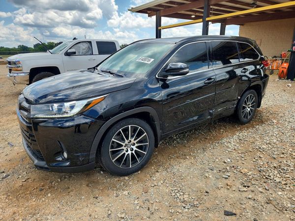 2017 TOYOTA HIGHLANDER SE/XLE