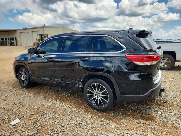 2017 TOYOTA HIGHLANDER SE/XLE