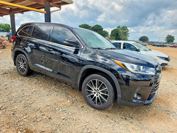 2017 TOYOTA HIGHLANDER SE/XLE
