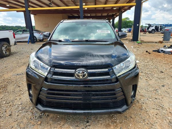 2017 TOYOTA HIGHLANDER SE/XLE