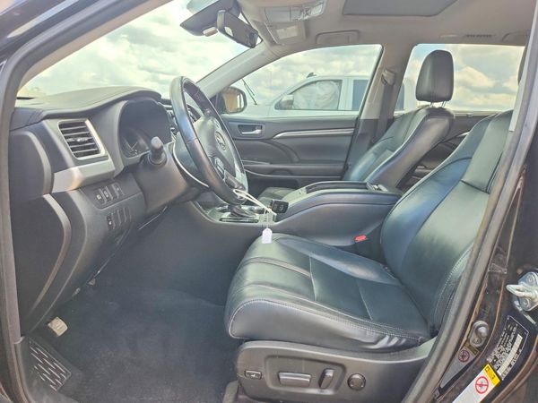 2017 TOYOTA HIGHLANDER SE/XLE