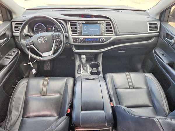 2017 TOYOTA HIGHLANDER SE/XLE