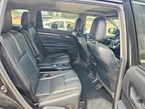 2017 TOYOTA HIGHLANDER SE/XLE