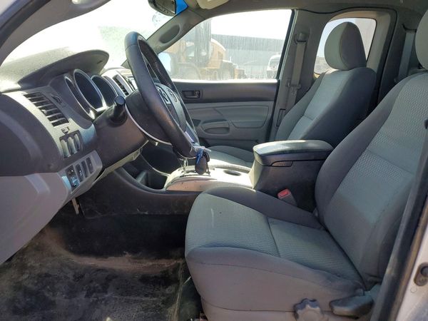 2015 TOYOTA TACOMA Delux Grade