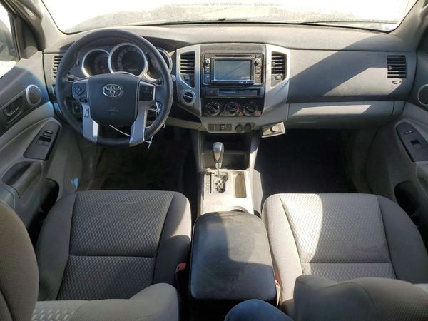 2015 TOYOTA TACOMA Delux Grade