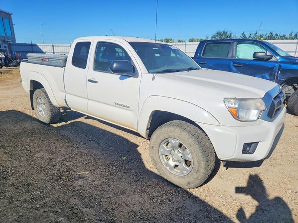 2015 TOYOTA TACOMA Delux Grade