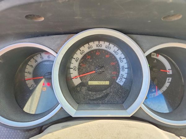 2015 TOYOTA TACOMA Delux Grade