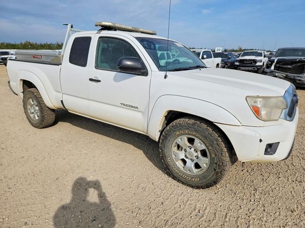2015 TOYOTA TACOMA Delux Grade