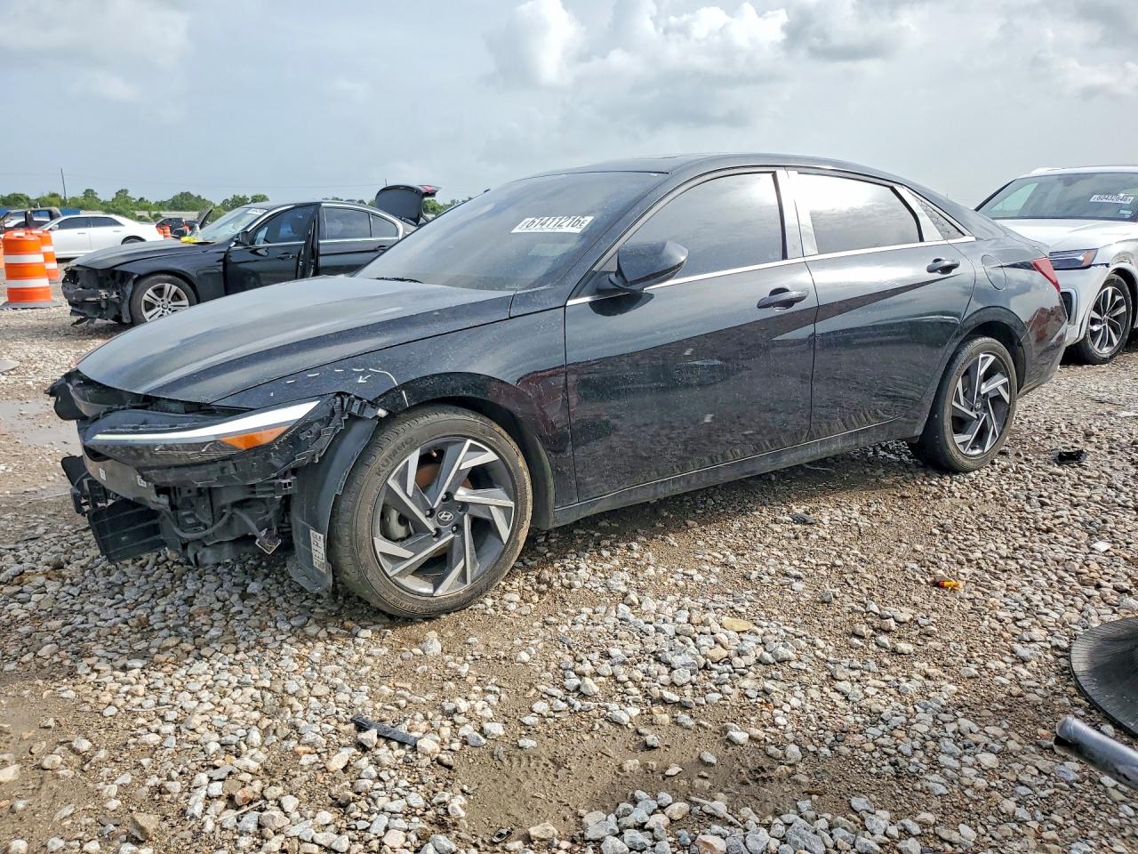 2024 HYUNDAI ELANTRA