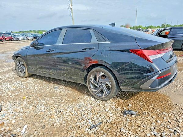 2024 HYUNDAI ELANTRA