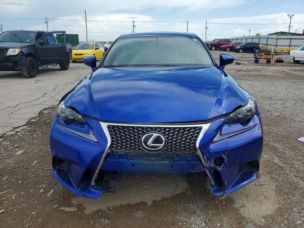 2016 LEXUS IS 200t