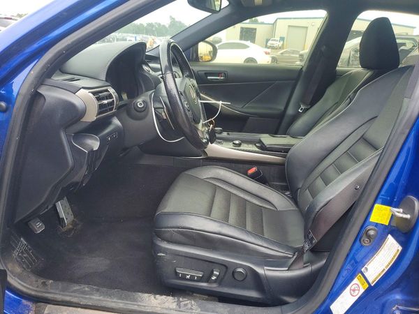 2016 LEXUS IS 200t