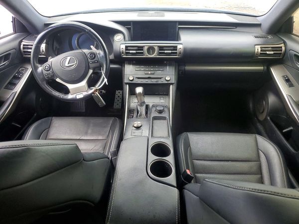 2016 LEXUS IS 200t