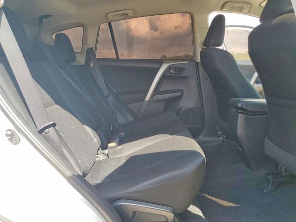 2018 TOYOTA RAV4 LE