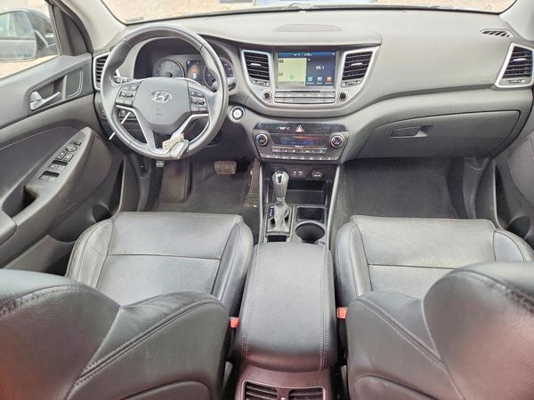 2016 HYUNDAI TUCSON