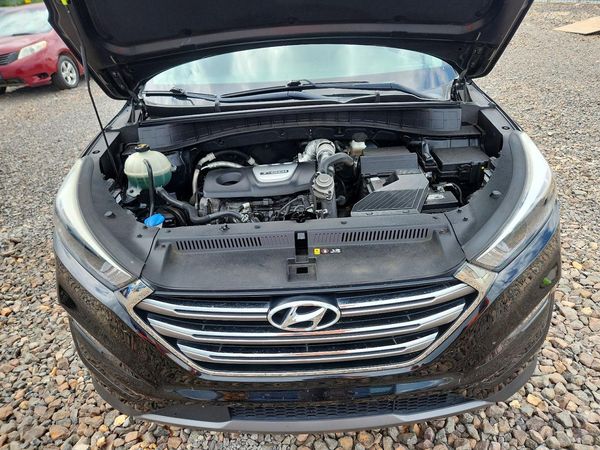 2016 HYUNDAI TUCSON
